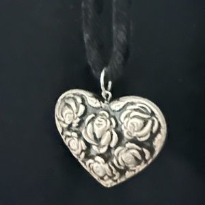 Heart necklace on velvet rope
